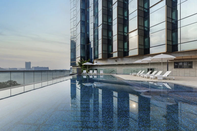 香港東涌世茂喜來登酒店游泳池景色 香港東涌世茂喜來登酒店游泳池景色