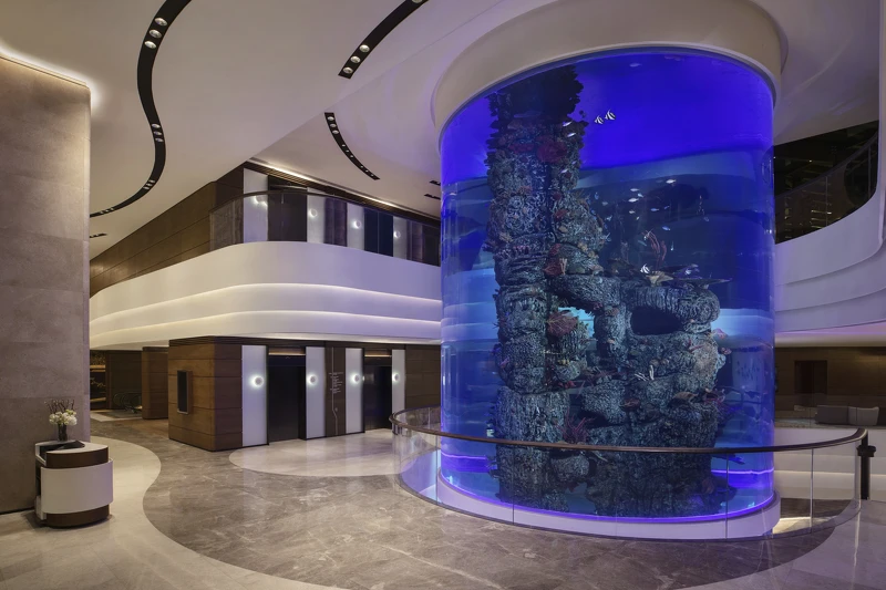 香港海洋公園萬豪酒店圓柱形水族館 香港海洋公園萬豪酒店圓柱形水族館