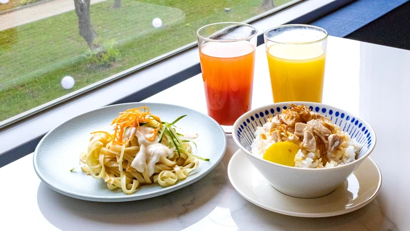 voco酒店早餐必吃雞肉飯、白醋涼麵 voco酒店早餐必吃雞肉飯、白醋涼麵