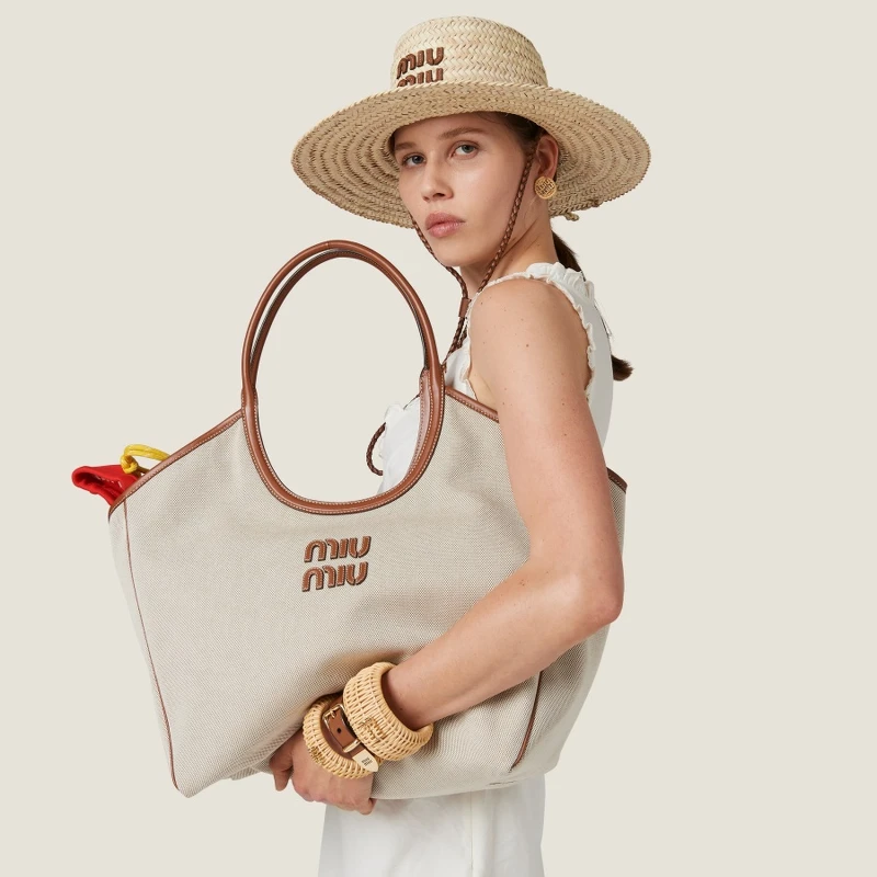 IVY 帆布手袋 NT.74,000