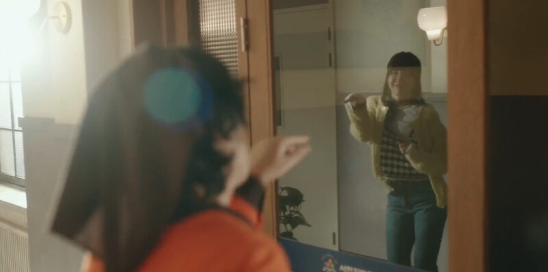 林順對著鏡子裡的自己(微進)熱舞、扭腰擺臀 林順對著鏡子裡的自己(微進)熱舞、扭腰擺臀