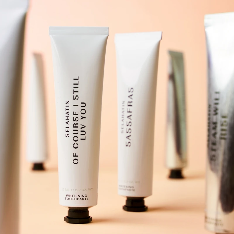 SELAHATIN全系列香氛美白牙膏於瑞士製造,純素、拒絕動物實驗,採用可再回收的鋁製管狀包裝,實踐美學理念與環境永續堅持(圖片提供10X)。 SELAHATIN全系列香氛美白牙膏於瑞士製造,純素、拒絕動物實驗,採用可再回收的鋁製管狀包裝,實踐美學理念與環境永續堅持(圖片提供10X)。