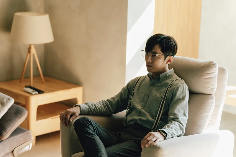 《幸福房屋事件簿》李國毅升格當爸後,首次演出父親角色,更能體會父親為子女、家庭所要面臨的各種狀況與抉擇。 《幸福房屋事件簿》李國毅升格當爸後,首次演出父親角色,更能體會父親為子女、家庭所要面臨的各種狀況與抉擇。