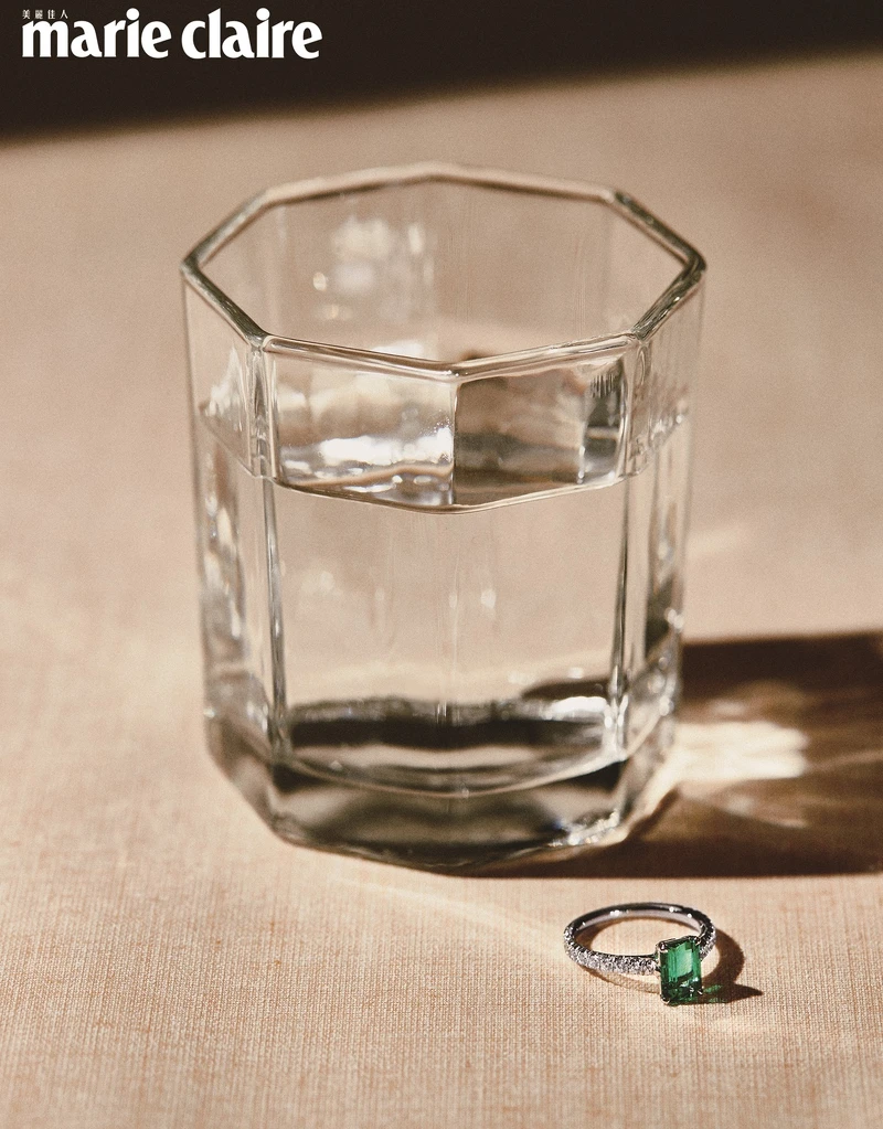 1895系列祖母綠與鑽石戒指,Cartier。 1895系列祖母綠與鑽石戒指,Cartier。