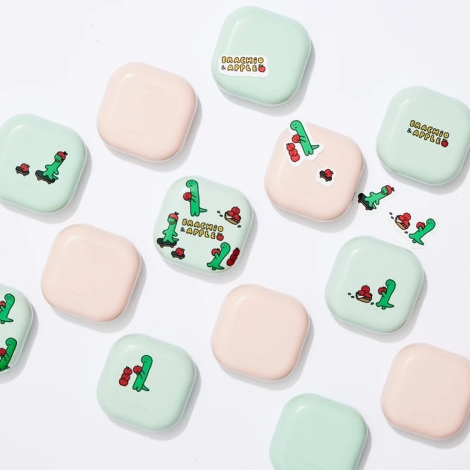 LANEIGE蘭芝遇見Q萌小恐龍JOGUMAN,推出經典氣墊霸主「小方塊」限定組。) LANEIGE蘭芝遇見Q萌小恐龍JOGUMAN,推出經典氣墊霸主「小方塊」限定組。)