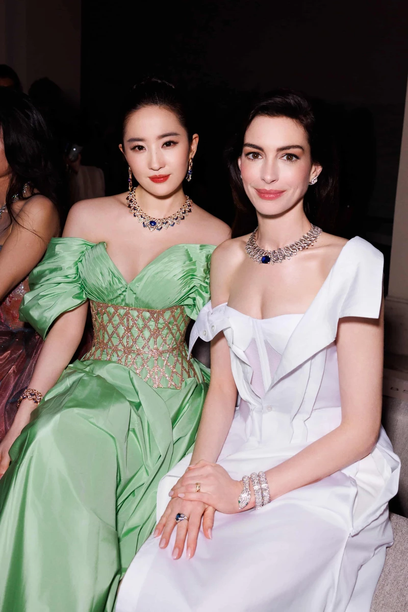 劉亦菲與安海瑟薇出席寶格麗 全新頂級 AETERNA 系列羅馬揭幕盛會晚宴
