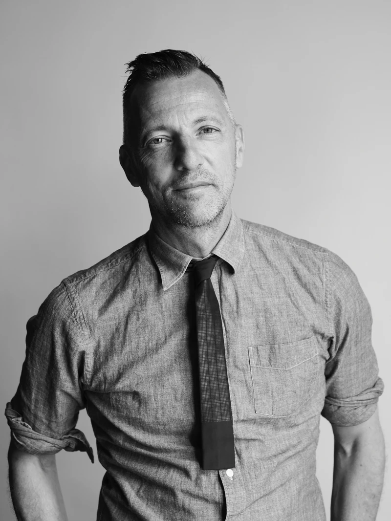 奧利維耶・薩亞(Olivier Saillard);攝影Gregoire Alexandre 奧利維耶・薩亞(Olivier Saillard);攝影Gregoire Alexandre