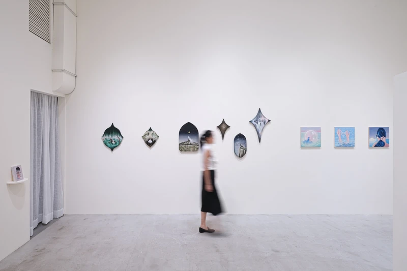 「銀洸掠羽」展場照。 「銀洸掠羽」展場照。