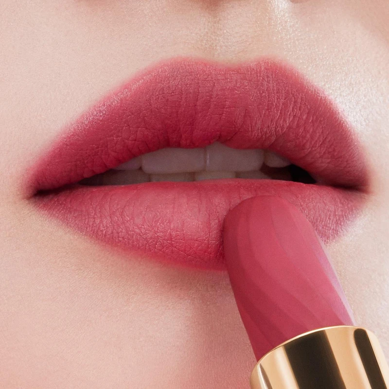 蘭蔻絕對完美柔霧唇膏2024七夕情人節限定版(#370定情裸粉),NT1,480 蘭蔻絕對完美柔霧唇膏2024七夕情人節限定版(#370定情裸粉),NT1,480