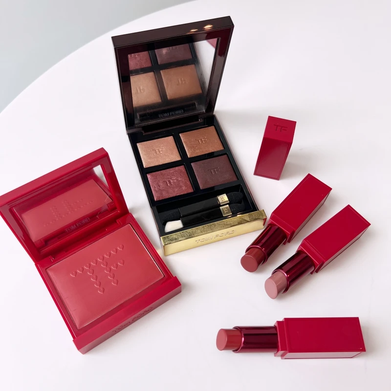 Tom Ford 2024七夕情人節限量彩妝。 Tom Ford 2024七夕情人節限量彩妝。