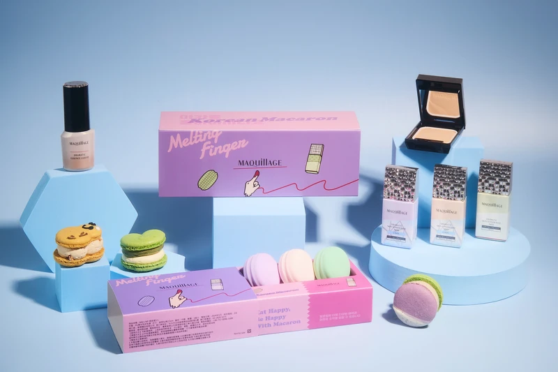 MAQuillAGE心機彩粧攜手Melting Finger舔舔手推出蜜戀馬卡龍禮盒。 MAQuillAGE心機彩粧攜手Melting Finger舔舔手推出蜜戀馬卡龍禮盒。