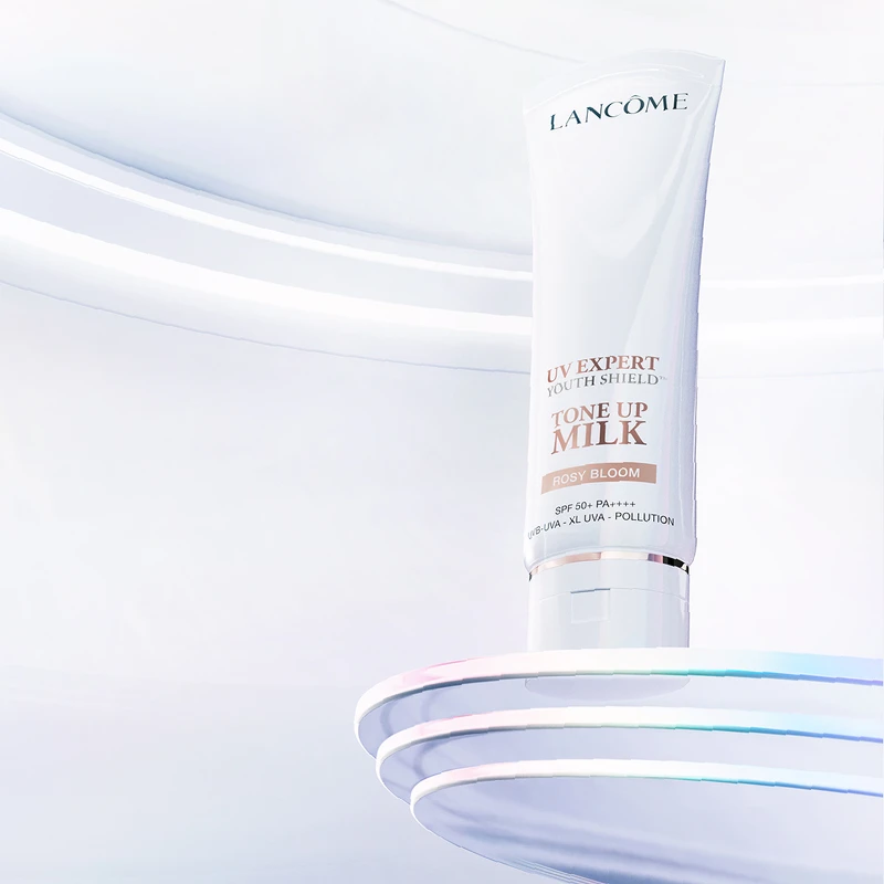 蘭蔻超輕盈UV煥亮妝前乳SPF50+/PA++++(珍珠光/粉潤光)30ml,NT2,800、50ml,NT3,600 蘭蔻超輕盈UV煥亮妝前乳SPF50+/PA++++(珍珠光/粉潤光)30ml,NT2,800、50ml,NT3,600