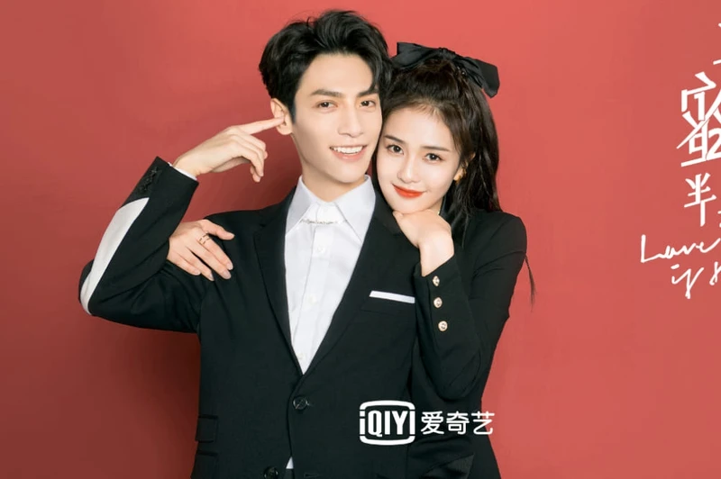 羅雲熙與白鹿《半是蜜糖半是傷》紅成當年甜寵劇爆款。 羅雲熙與白鹿《半是蜜糖半是傷》紅成當年甜寵劇爆款。