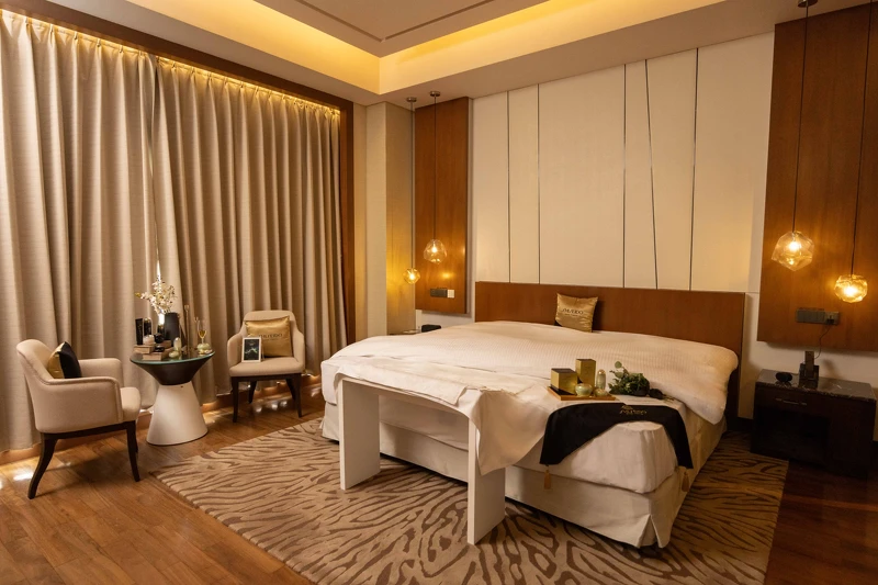 金字塔頂端的時髦日常!一窺東京官夫人貴婦圈最愛的極上御藏養膚課程。 金字塔頂端的時髦日常!一窺東京官夫人貴婦圈最愛的極上御藏養膚課程。