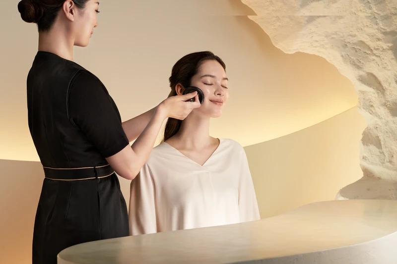 起源京都、來自銀座的極上御藏YUTAKA養膚課程,讓肌膚在豐盈的滋養中獲得平衡與新生。 起源京都、來自銀座的極上御藏YUTAKA養膚課程,讓肌膚在豐盈的滋養中獲得平衡與新生。