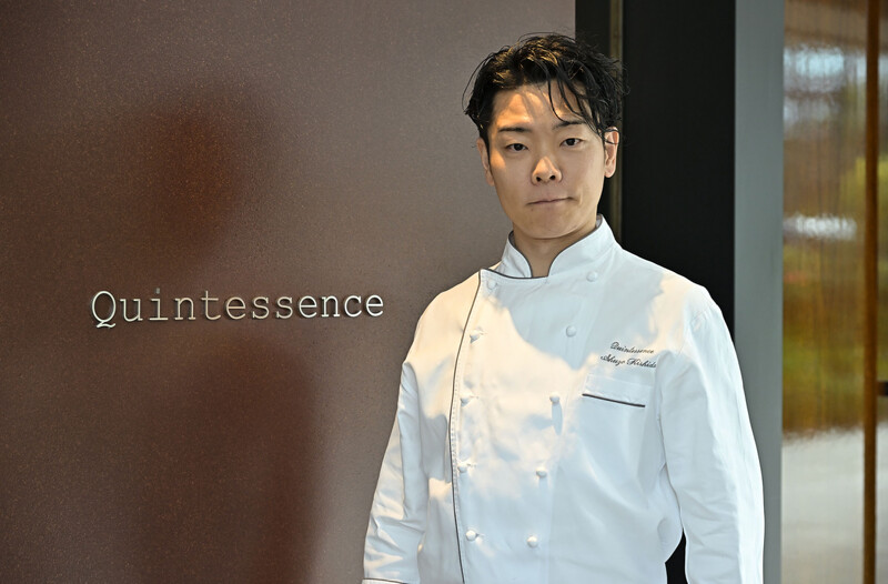 「Quintessence」餐廳主廚岸田周三(Shuzo Kishida)除了擔任廚藝指導,也是劇中尾花主廚的原型。 「Quintessence」餐廳主廚岸田周三(Shuzo Kishida)除了擔任廚藝指導,也是劇中尾花主廚的原型。