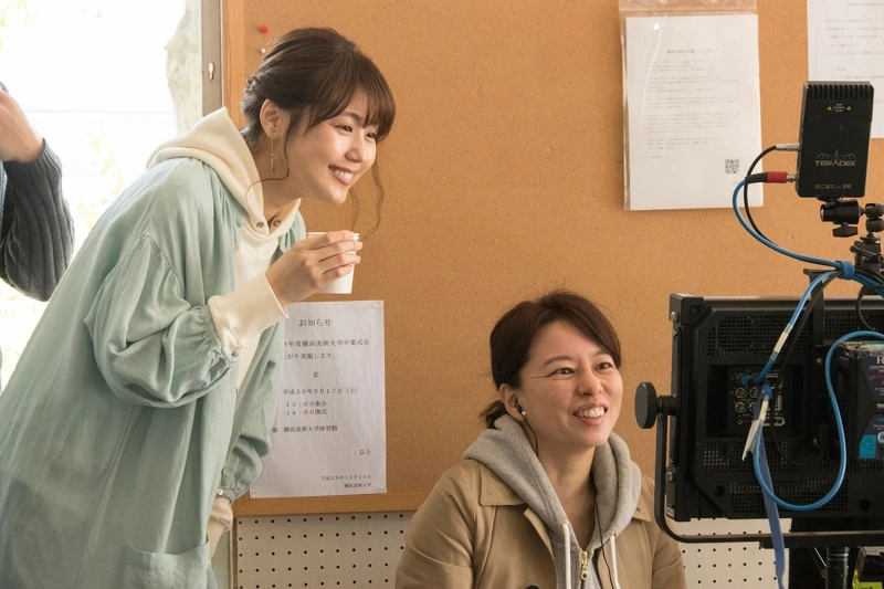 女導演塚原亞由子執導過許多神劇,像是《在咖啡冷掉之前》《重版出来!》《法醫女王》等。 女導演塚原亞由子執導過許多神劇,像是《在咖啡冷掉之前》《重版出来!》《法醫女王》等。