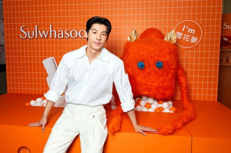 《雪花秀 》品牌代言人許光漢活動現場照。