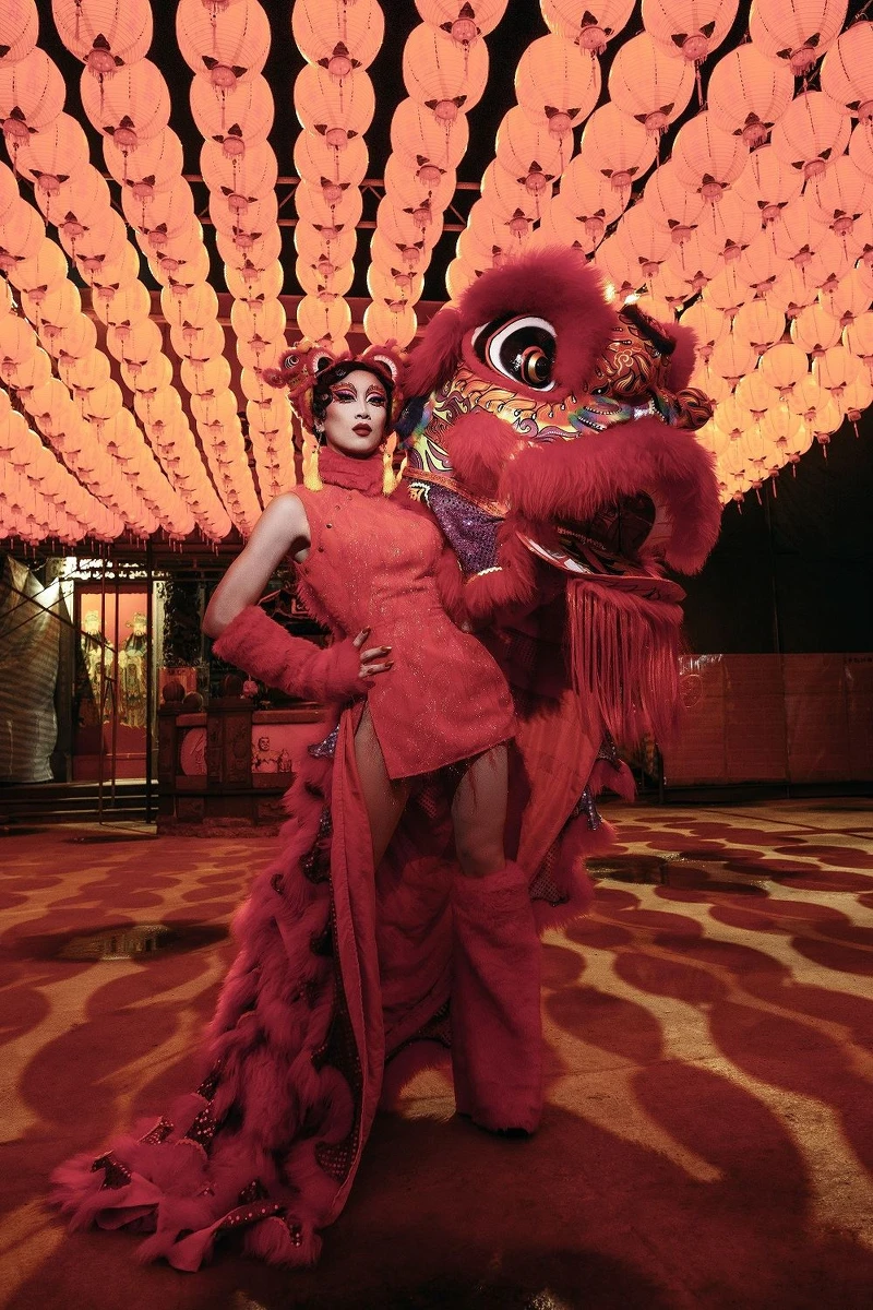 「世界共融」主題參與者：妮妃雅與瘋家