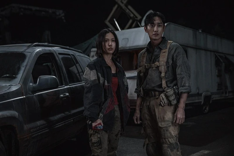 李恩宥、車賢秀與朴燦榮之間存在著三角關係。 李恩宥、車賢秀與朴燦榮之間存在著三角關係。