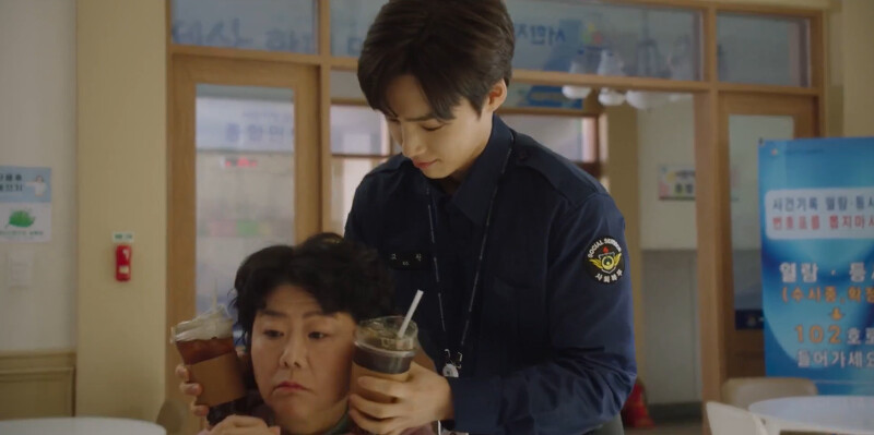 高原喝個冰美式也這麼開心,青春無限美好啊! 高原喝個冰美式也這麼開心,青春無限美好啊!