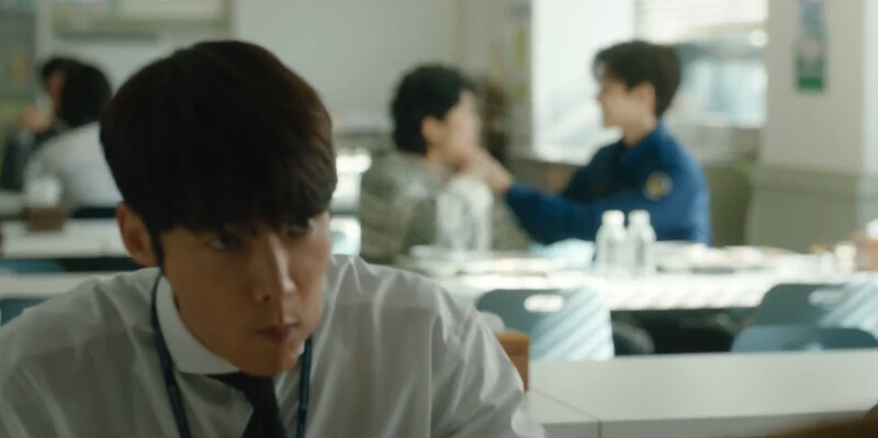 高原、林順在桂志雄背後”打情罵俏” 高原、林順在桂志雄背後”打情罵俏”