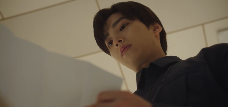 高原再度收到密函,通報次長有人混入中高齡實習生,非常擔心林順秘密曝光 高原再度收到密函,通報次長有人混入中高齡實習生,非常擔心林順秘密曝光