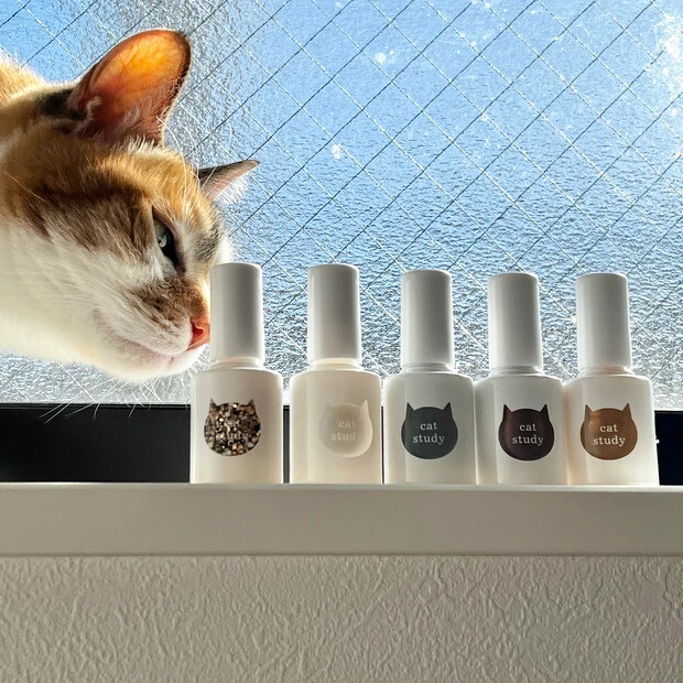 uka Cat Study貓咪漫步系列指甲油(珠光白/銀灰/金棕/摩卡貓眼/波點亮片)10ml,NT880 uka Cat Study貓咪漫步系列指甲油(珠光白/銀灰/金棕/摩卡貓眼/波點亮片)10ml,NT880