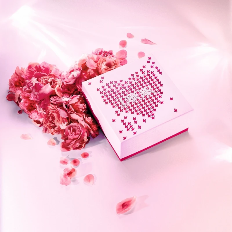 2024迪奧七夕限量禮盒情境圖。 2024迪奧七夕限量禮盒情境圖。