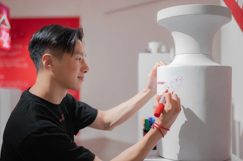 BORNTOSTANDOUT創辦人Jun Lim