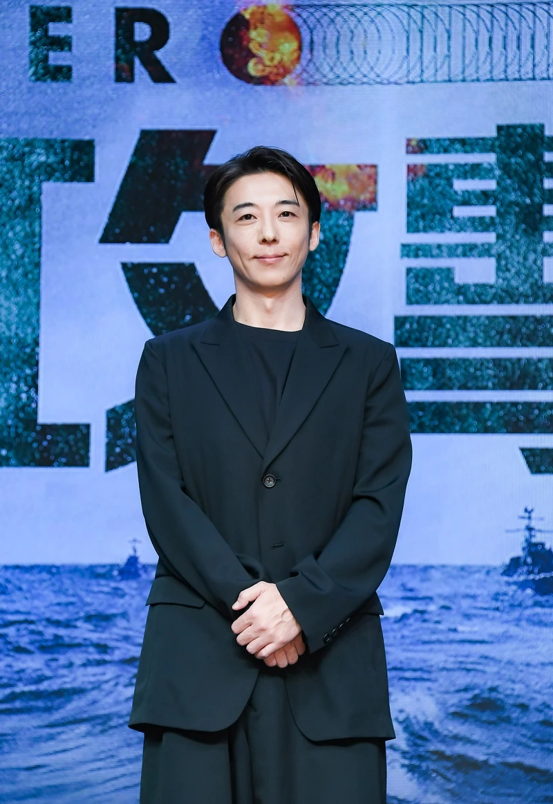 日本男演員高橋一生首度參與台劇演出,在《零日攻擊Zero Day》飾演一名台日混血。 日本男演員高橋一生首度參與台劇演出,在《零日攻擊Zero Day》飾演一名台日混血。