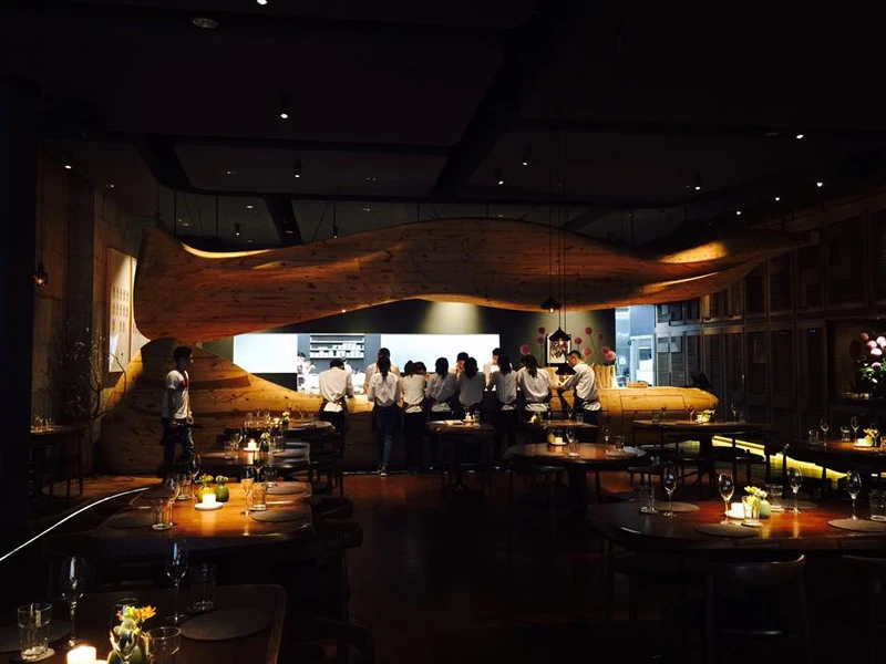 RAW不僅是一間餐廳,更是「台灣味」實踐的場域。 RAW不僅是一間餐廳,更是「台灣味」實踐的場域。