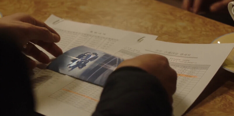 20年前，白院長雇用的偵探，拍到白妻和男人進出賓館