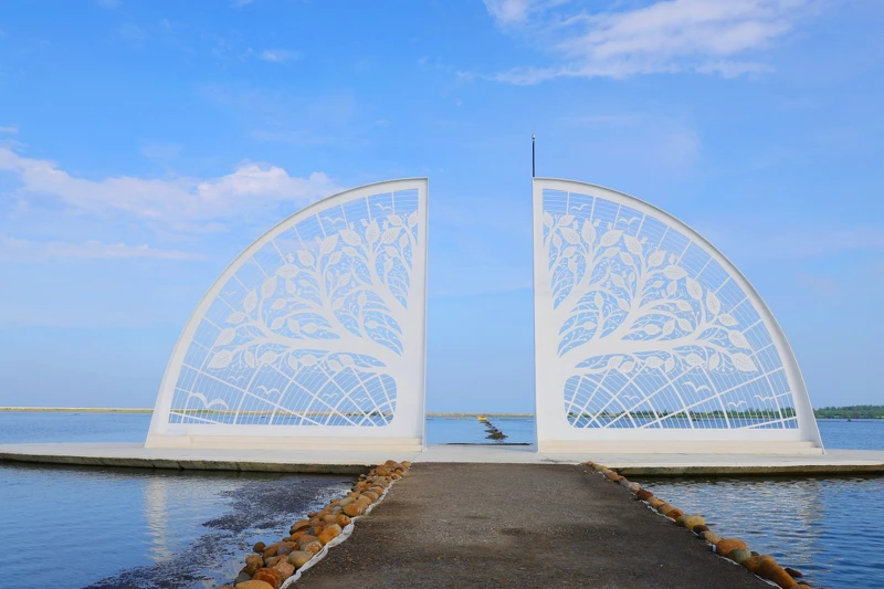 由剪紙藝術家楊士毅所創作的圖案。 由剪紙藝術家楊士毅所創作的圖案。