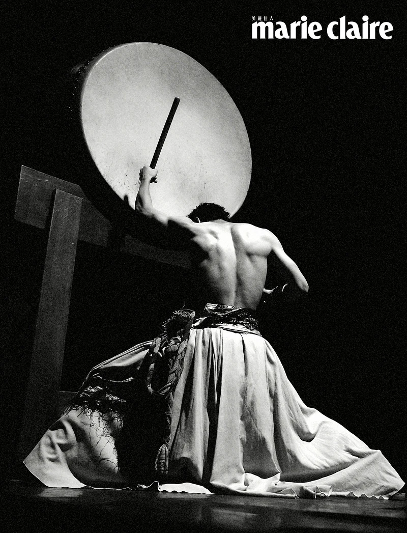 謝家茗:鼓手演出服裝,林恒正。 謝家茗:鼓手演出服裝,林恒正。