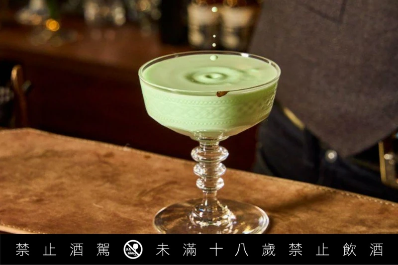 招牌「Grasshopper（蚱蜢）」。