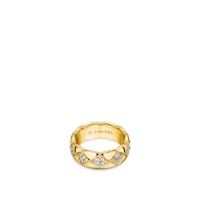 香奈兒COCO CRUSH 18K 黃金 戒指鑲鑽 NTD 353,000 香奈兒COCO CRUSH 18K 黃金 戒指鑲鑽 NTD 353,000