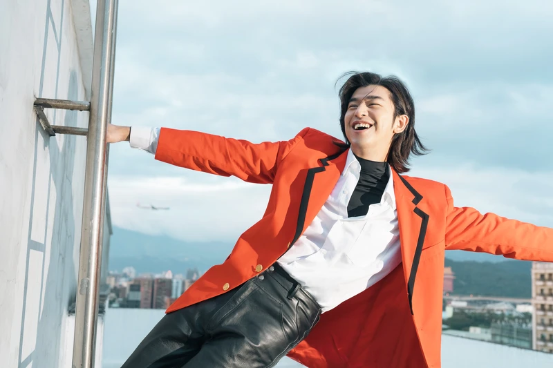 陳柏霖於《愛的視線》中克服「恥」度，拍攝現場工作人員全笑翻