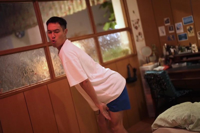 《今夜一起為愛鼓掌》楊祐寧經常做一些調皮的行為動作或是怪表情，讓Ella翻白眼、很頭痛。