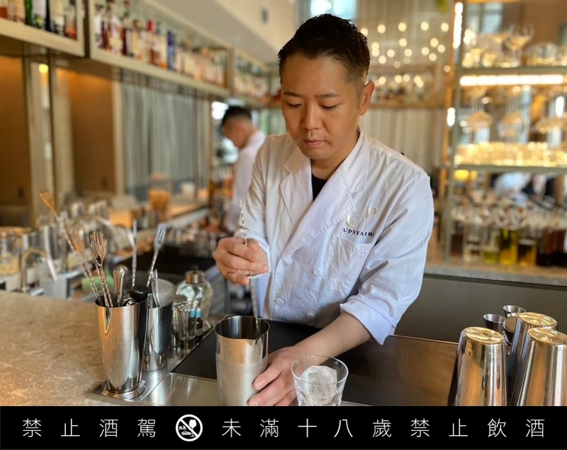 首席調酒師古瀬則彦(Norihiko Furuse)。 首席調酒師古瀬則彦(Norihiko Furuse)。