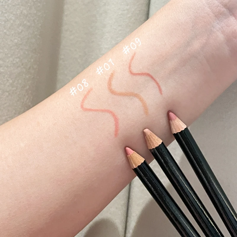 Laura Mercier奢華絲柔完美唇筆熱賣色手部試色。 Laura Mercier奢華絲柔完美唇筆熱賣色手部試色。