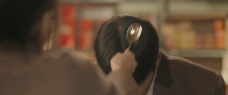 李洪珠毫不客氣拿湯匙打姜厚英