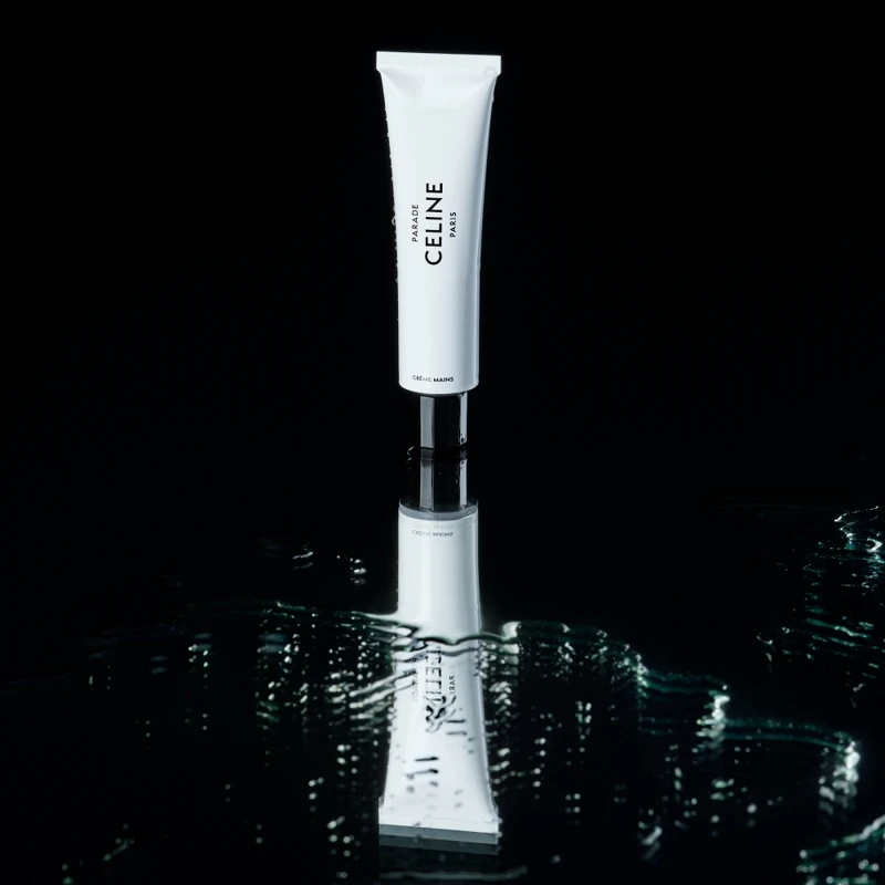Celine PARADE護手霜(@HEDISLIMANE PHOTOGRAPHY)。 Celine PARADE護手霜(@HEDISLIMANE PHOTOGRAPHY)。