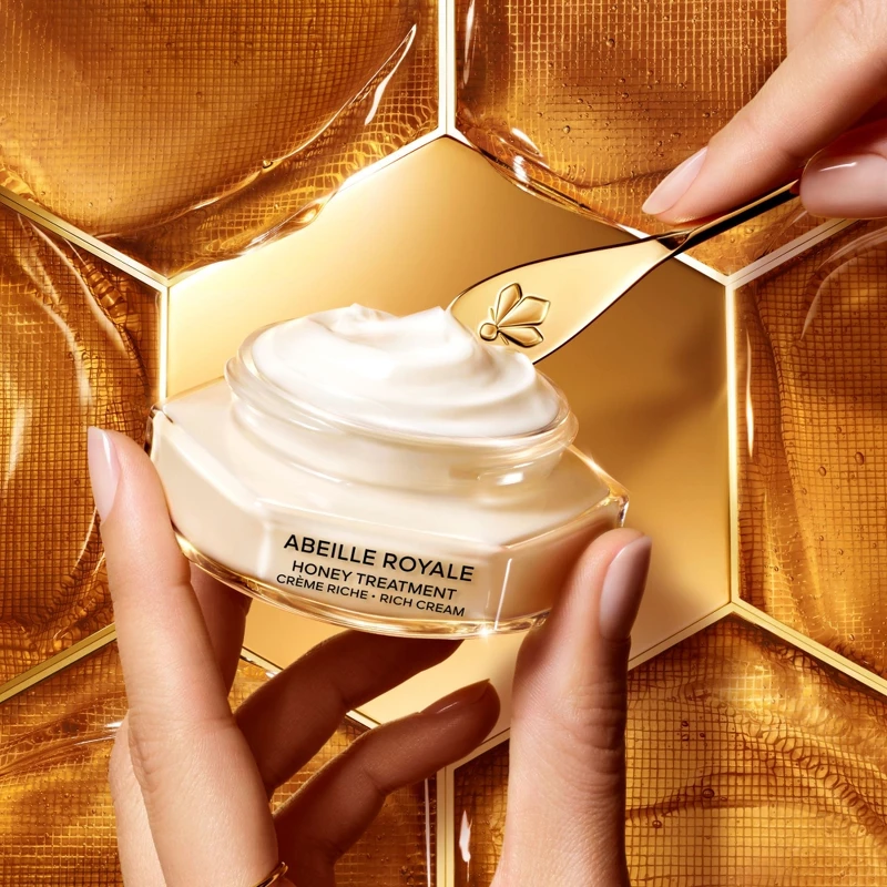 嬌蘭皇家蜂王乳蜂潤修護白霜50ml，NT6,000、補充瓶50ml，NT5,100