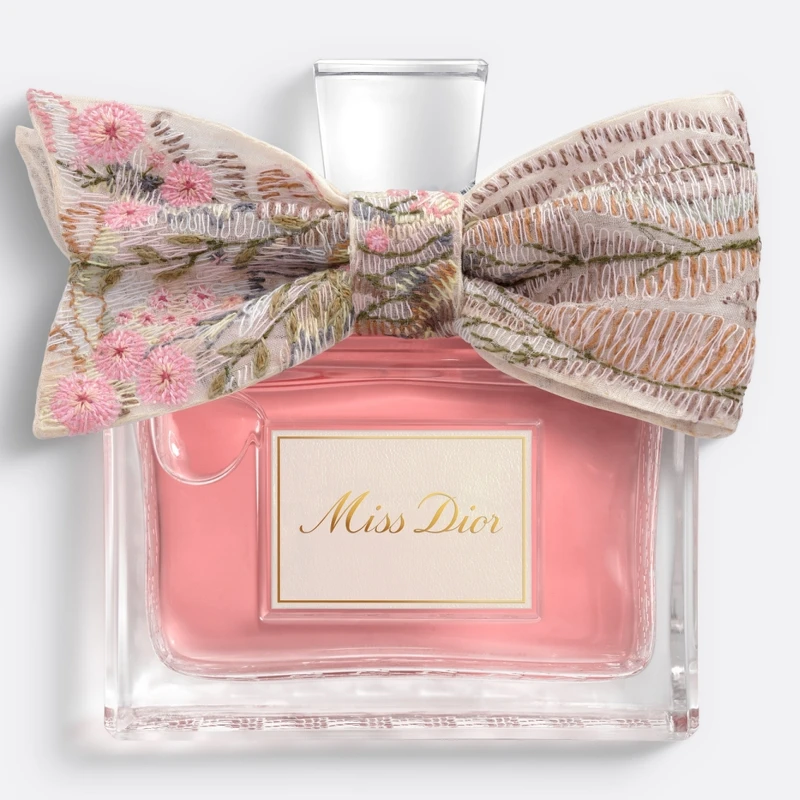 迪奧Miss Dior香精奢華訂製珍藏版情境圖。 迪奧Miss Dior香精奢華訂製珍藏版情境圖。