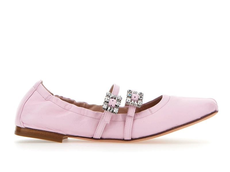 小羊皮雙鑽芭蕾舞鞋,NT$47,600。