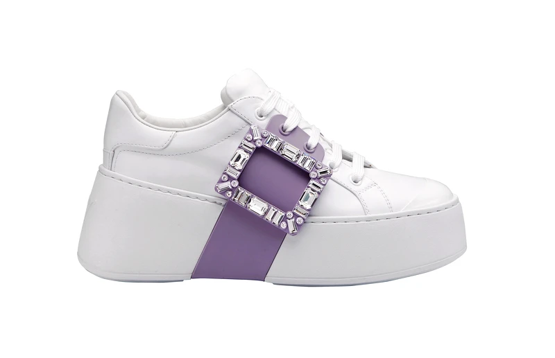 台灣限定款-奧運薰衣草紫鑽厚底休閒鞋,NT$58,000。