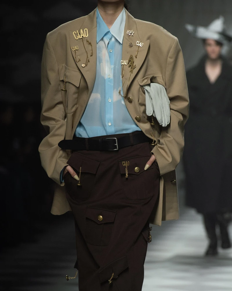 Moschino 2024秋冬秀上Look。 Moschino 2024秋冬秀上Look。