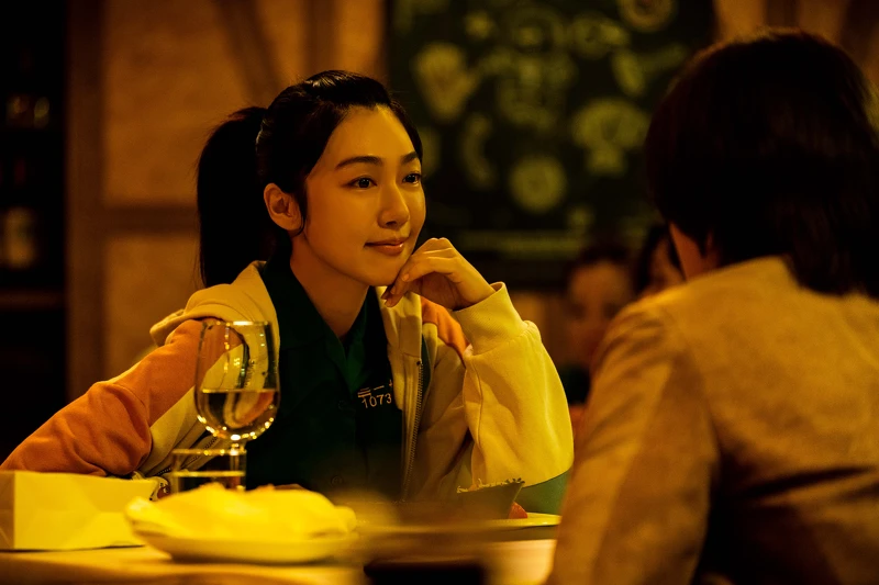 《正港分局》泱泱師生戀詮釋美少女高材生劉睦婷 對戲黃宣稱他活力十足