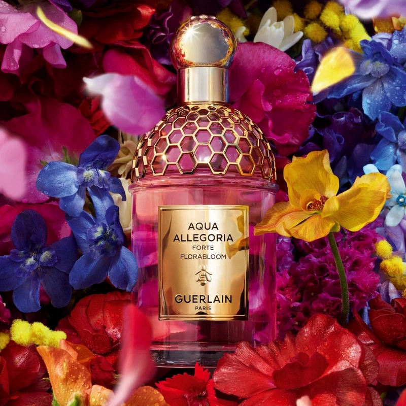 嬌蘭花草水語漫天繁花淡香精75ml,NT4,990、125ml,NT6,700、補充瓶 200ml,NT 7,900 嬌蘭花草水語漫天繁花淡香精75ml,NT4,990、125ml,NT6,700、補充瓶 200ml,NT 7,900